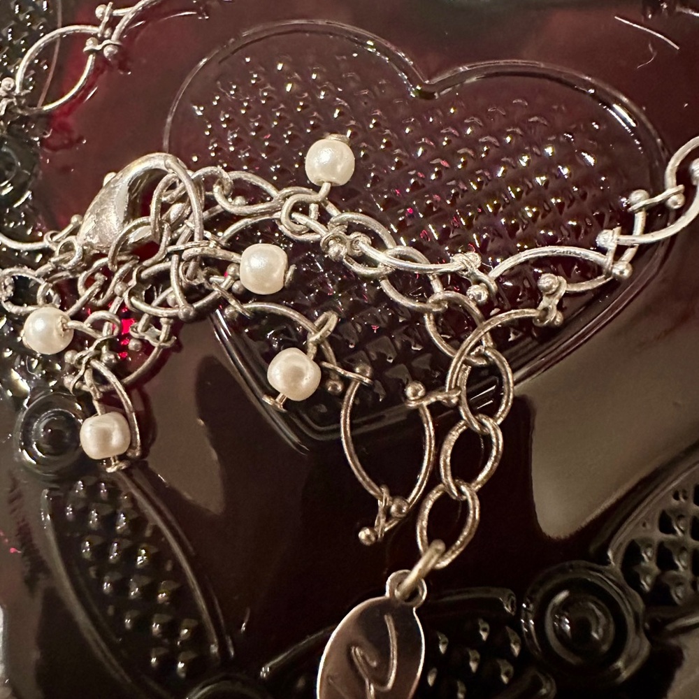 Vintage Liz Claiborne pearl and silver-tone necklace - Picture 3 of 9